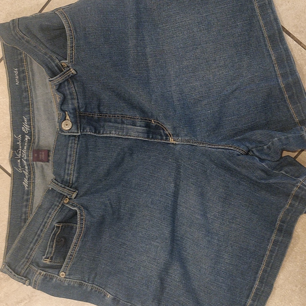 Gloria Vanderbilt Jean Shorts